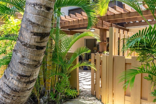 444 Lunalilo Home Rd Unit 602, Honolulu, HI 96825 - gate featuring a pergola