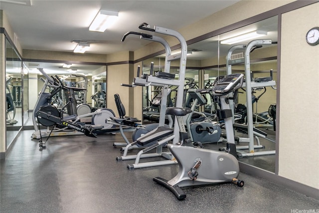 521 Hahaione St Unit 2/12H, Honolulu, HI 96825 - view of exercise room