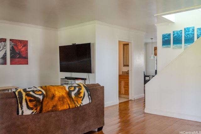 95-142 Kuahelani Ave Unit 251, Mililani, HI 96789 - living room with wood finished floors and crown molding