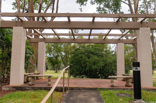 95-142 Kuahelani Ave Unit 251, Mililani, HI 96789 - view of yard featuring a pergola and a patio