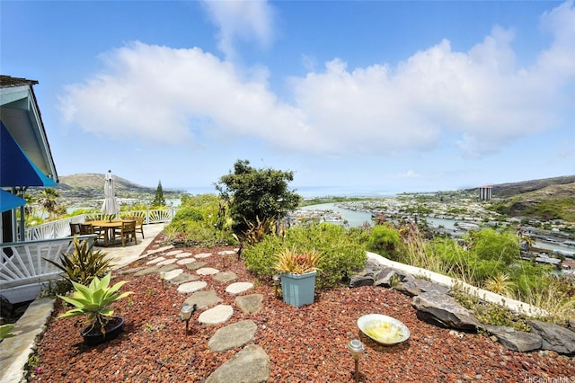 866 Kaahue St, Honolulu, HI 96825 - view of yard featuring a patio area