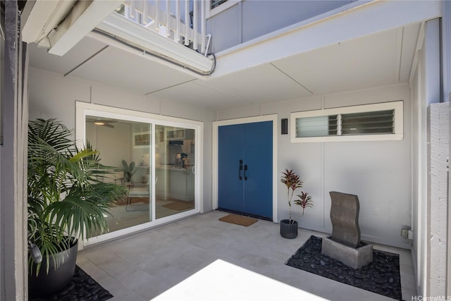539 Keolu Dr Unit C, Kailua, HI 96734 - entrance to property with a balcony, stucco siding, and a patio area