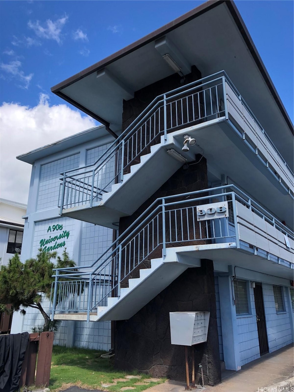 908 University Ave Unit A105, Honolulu, HI 96826 - view of building exterior featuring stairs