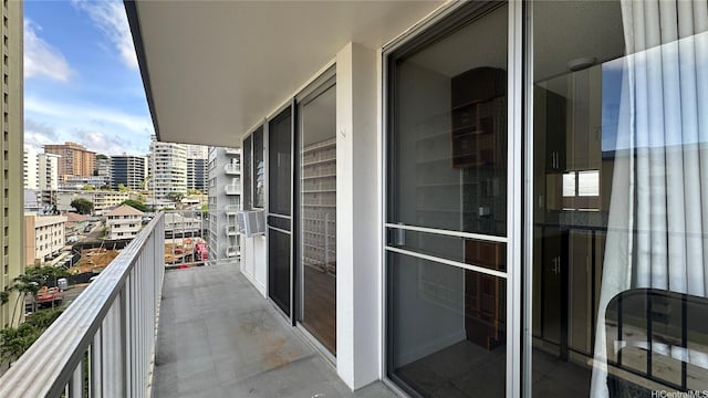 1121 Wilder Ave Unit 900B, Honolulu, HI 96822 - balcony featuring a city view