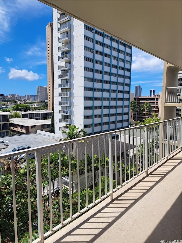 1650 Piikoi St Unit 403, Honolulu, HI 96822 - balcony with a view of city