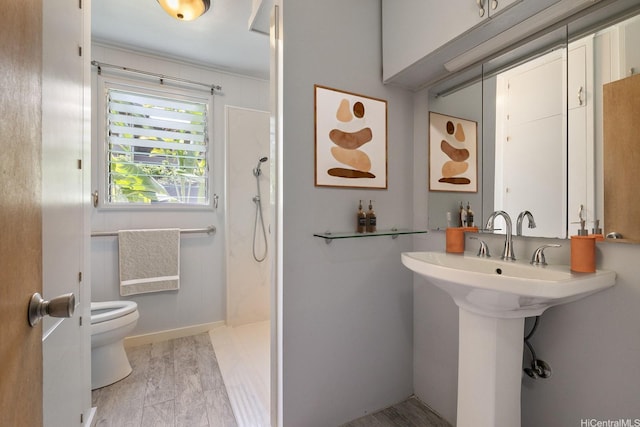 44 Akamu Pl, Honolulu, HI 96817 - bathroom featuring toilet and walk in shower