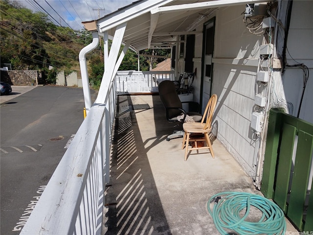 4052A Keanu St Unit A & B, Honolulu, HI 96816 - view of patio / terrace
