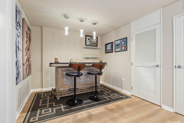 1288 Kapiolani Blvd Unit I-1506, Honolulu, HI 96814 - indoor bar featuring wood finished floors
