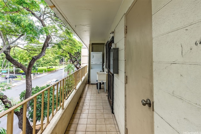 1425 Punahou St Unit 404, Honolulu, HI 96822 - view of covered porch