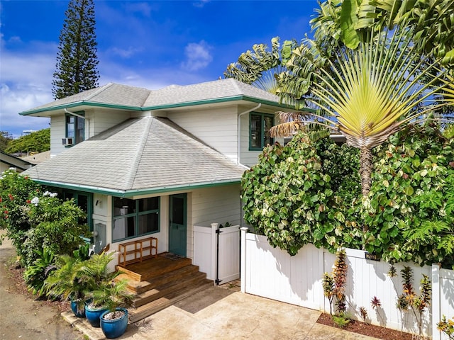 2633B Nahaku Pl Unit H, Honolulu, HI 96826 - view of front facade with a shingled roof