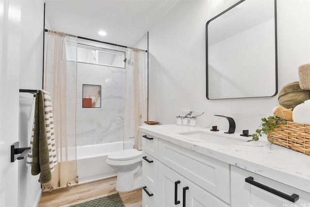 16-2073 Plumeria Dr, Pahoa, HI 96778 - full bathroom featuring vanity, wood finished floors, shower / bath combination with curtain, and recessed lighting