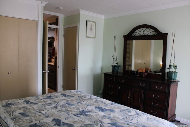 425 Ena Rd Unit 407B, Honolulu, HI 96815 - bedroom featuring crown molding