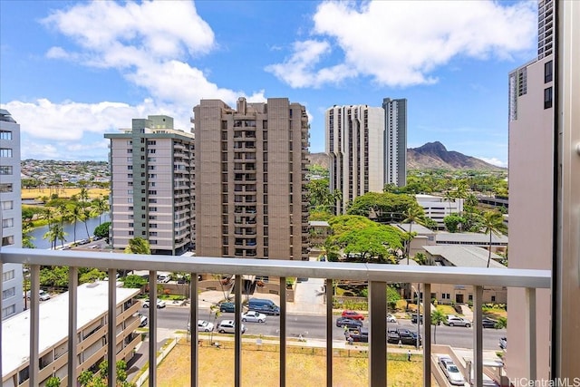 303 Liliuokalani Ave Unit 1102, Honolulu, HI 96815 - balcony featuring a city view