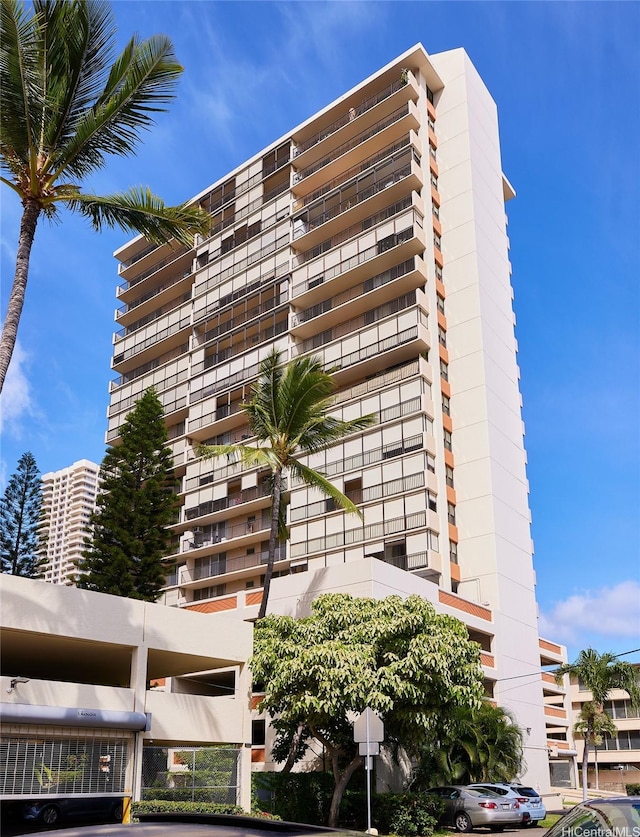 2754 Kuilei St Unit 702, Honolulu, HI 96826 - view of apartment building / complex
