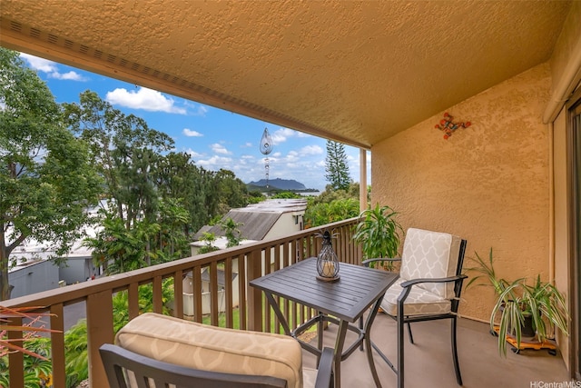 46-036 Aliikane Pl Unit 522, Kaneohe, HI 96744 - balcony featuring a mountain view