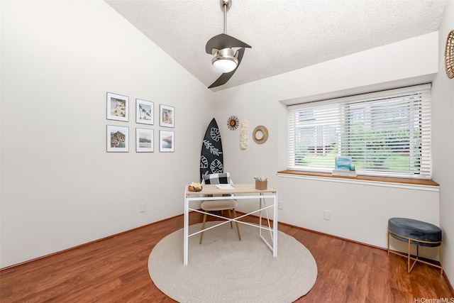 46-036 Aliikane Pl Unit 522, Kaneohe, HI 96744 - home office with vaulted ceiling, a textured ceiling, and wood finished floors
