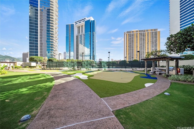 1177 Queen St Unit 4104, Honolulu, HI 96814 - view of home's community with a putting green and a view of city
