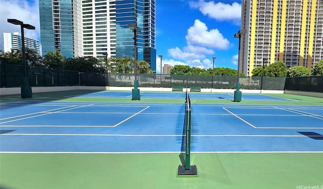 1177 Queen St Unit 4104, Honolulu, HI 96814 - view of tennis court with community basketball court