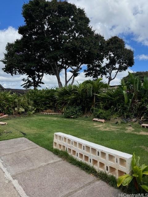 95-595 Naholoholo St, Mililani, HI 96789 - view of grassy yard