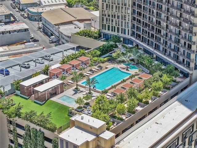 987 Queen St Unit 4112, Honolulu, HI 96814 - drone / aerial view of a pool area