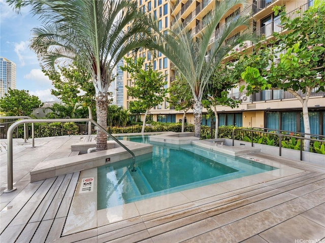 987 Queen St Unit 4112, Honolulu, HI 96814 - view of community pool