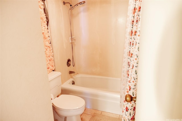 2240 Kuhio Ave Unit 3801, Honolulu, HI 96815 - bathroom with toilet and shower / tub combo with curtain