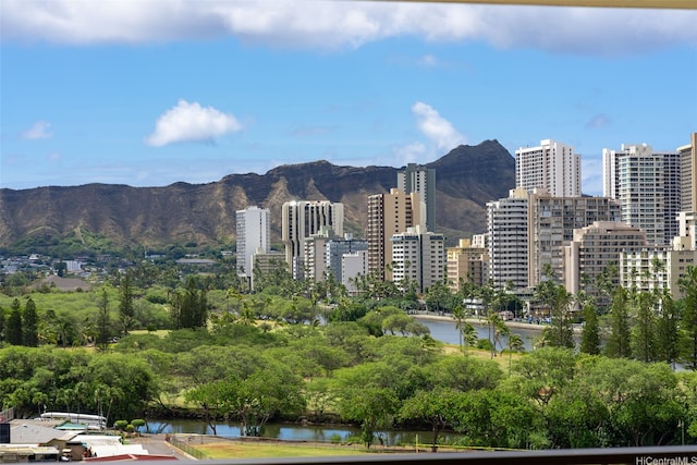 2444 Hihiwai St Unit 902, Honolulu, HI 96826 - city view with a water and mountain view