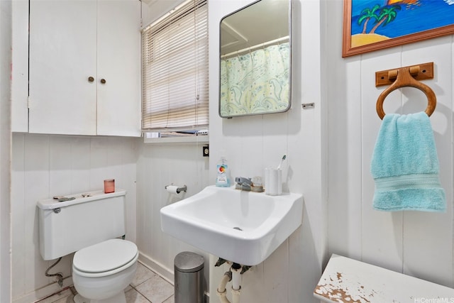 1242 16th Ave, Honolulu, HI 96816 - bathroom featuring tile patterned flooring and curtained shower
