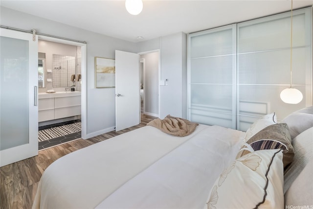 1384 Nanawale Pl, Kailua, HI 96734 - bedroom with wood finished floors and ensuite bath