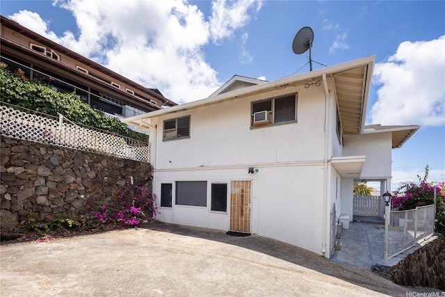 5333 Puahia Pl, Honolulu, HI 96821 - back of house with a patio