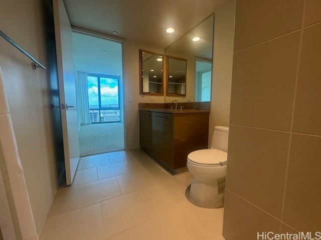 1200 Queen Emma St Unit 3511, Honolulu, HI 96813 - bathroom with vanity, recessed lighting, and tile patterned floors
