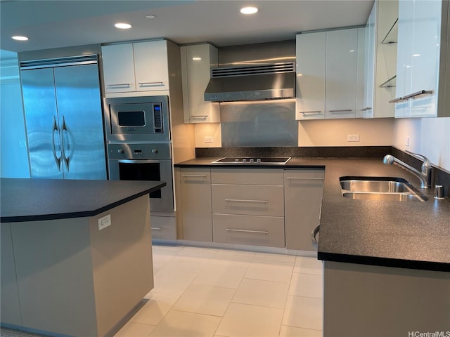 1200 Queen Emma St Unit 3511, Honolulu, HI 96813 - kitchen with stainless steel appliances, extractor fan, dark countertops, modern cabinets, and recessed lighting