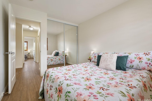 95-983 Ukuwai St Unit 2901, Mililani, HI 96789 - bedroom featuring wood finished floors and a closet