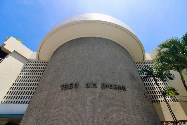 1860 Ala Moana Blvd Unit 910, Honolulu, HI 96815 - exterior view of stucco siding