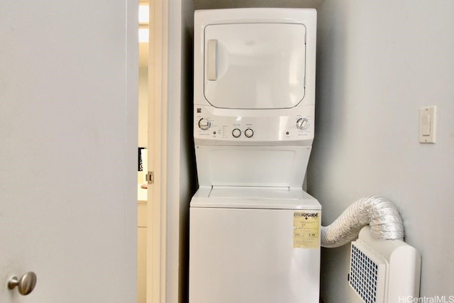 1860 Ala Moana Blvd Unit 910, Honolulu, HI 96815 - washroom with stacked washing machine and dryer