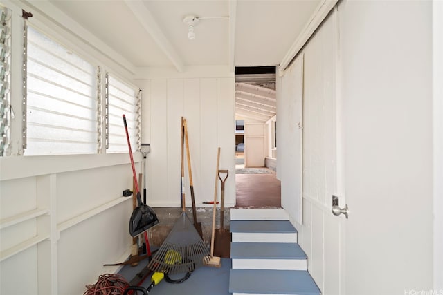 3413 Winam Ave, Honolulu, HI 96815 - corridor featuring beam ceiling
