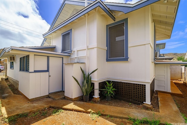 3413 Winam Ave, Honolulu, HI 96815 - view of side of property with a wall unit AC