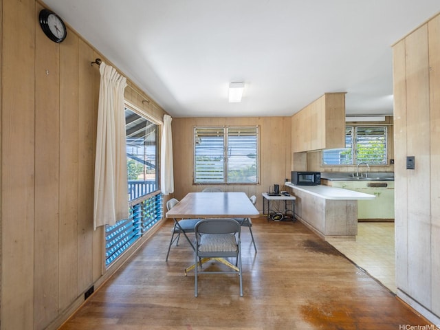 1114 8th Ave, Honolulu, HI 96816 - dining room featuring healthy amount of natural light and light wood-style flooring
