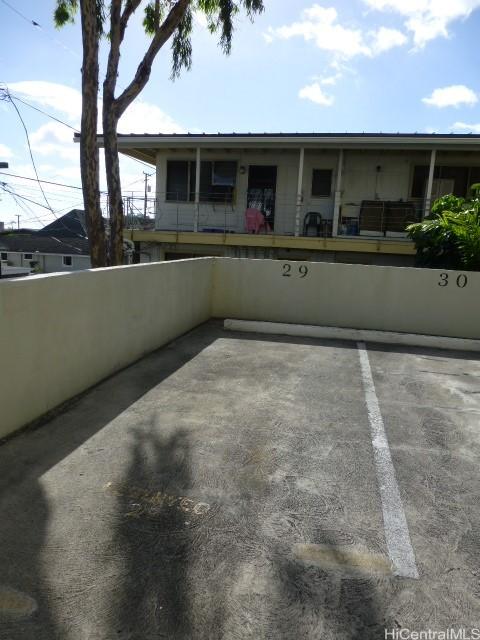 1516 Ward Ave Unit 207, Honolulu, HI 96822 - view of patio / terrace
