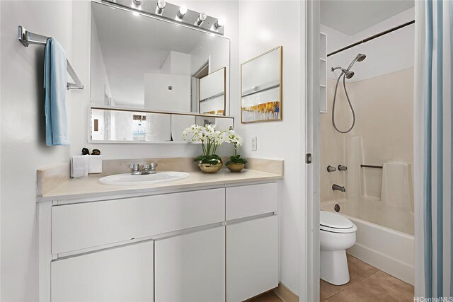 94-1079 Kepakepa St Unit H8, Waipahu, HI 96797 - full bath with vanity, tile patterned flooring, and bathtub / shower combination