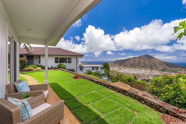1034 Kaumoku St, Honolulu, HI 96825 - view of grassy yard featuring a mountain view