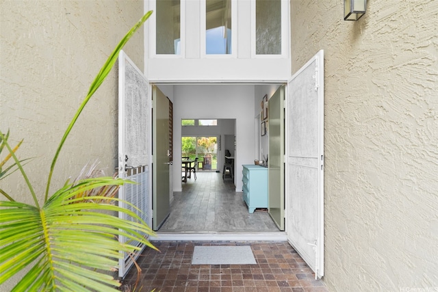 7780 Waikapu Loop, Honolulu, HI 96825 - doorway to property with stucco siding