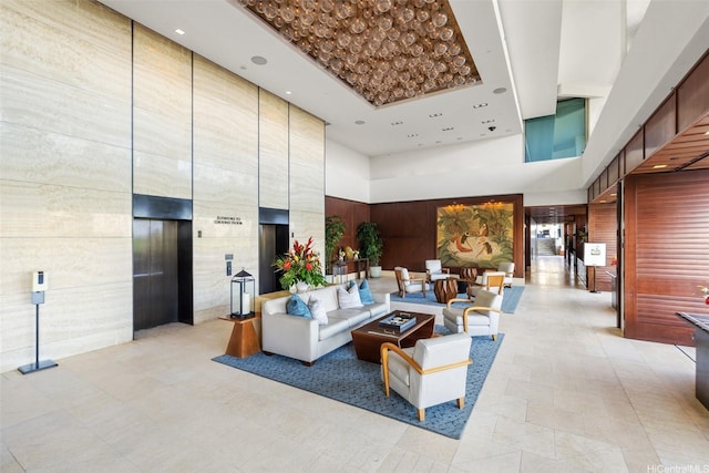 223 Saratoga Rd Unit 1916, Honolulu, HI 96815 - common area featuring a towering ceiling and recessed lighting