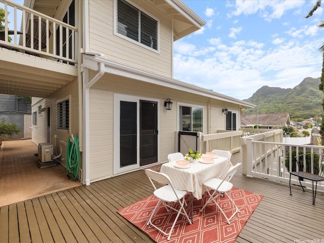 1549 Kanapuu Dr, Kailua, HI 96734 - wooden terrace with a mountain view