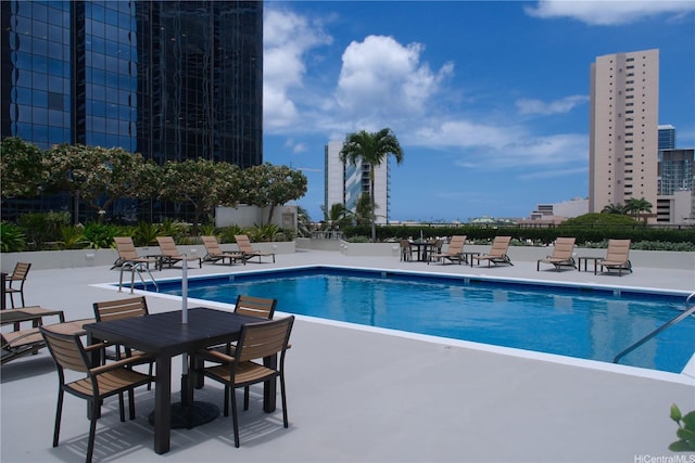 876 Curtis St Unit 2109, Honolulu, HI 96813 - community pool featuring a patio area