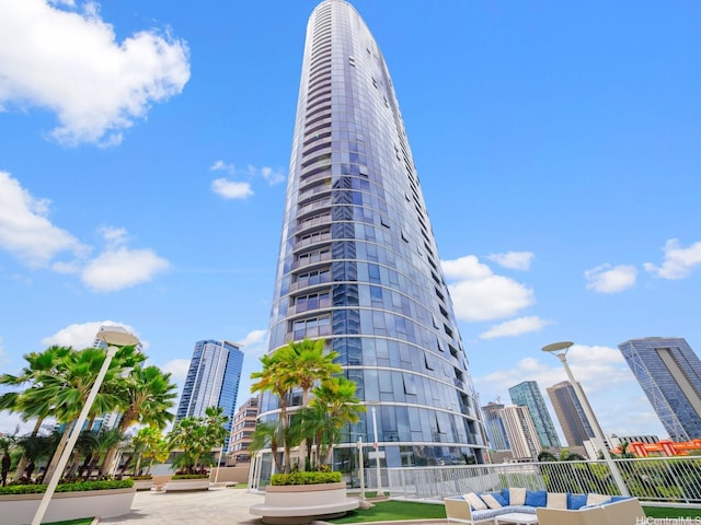 1288 Kapiolani Blvd Unit I2808, Honolulu, HI 96814 - view of building exterior featuring a view of city