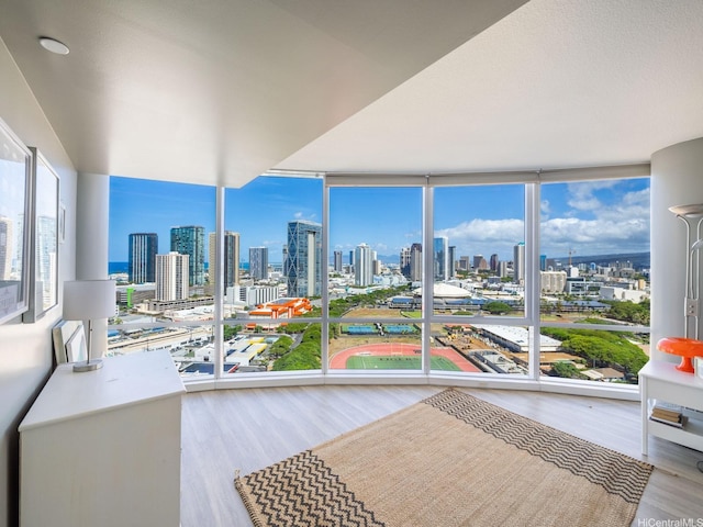 1288 Kapiolani Blvd Unit I2808, Honolulu, HI 96814 - sunroom featuring a skyline view