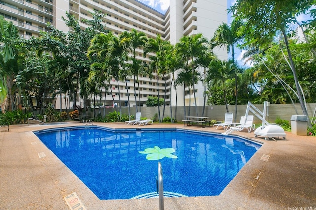 1700 Ala Moana Blvd Unit 603, Honolulu, HI 96815 - community pool with a patio area