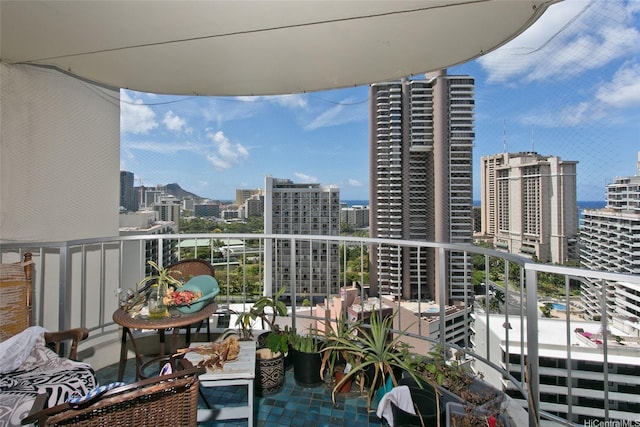 469 Ena Rd Unit 2304, Honolulu, HI 96815 - balcony with a city view