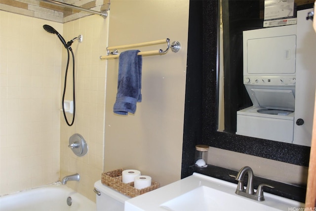 775 Kinalau Pl Unit 2107, Honolulu, HI 96813 - bathroom featuring stacked washer / drying machine, shower / tub combination, and vanity